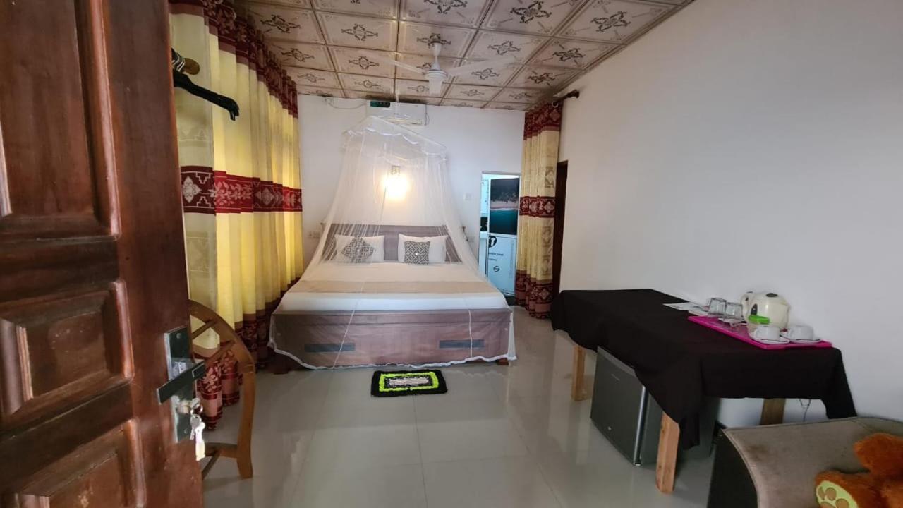 Kavidi Villa Home Stay Tangalle Habitación foto
